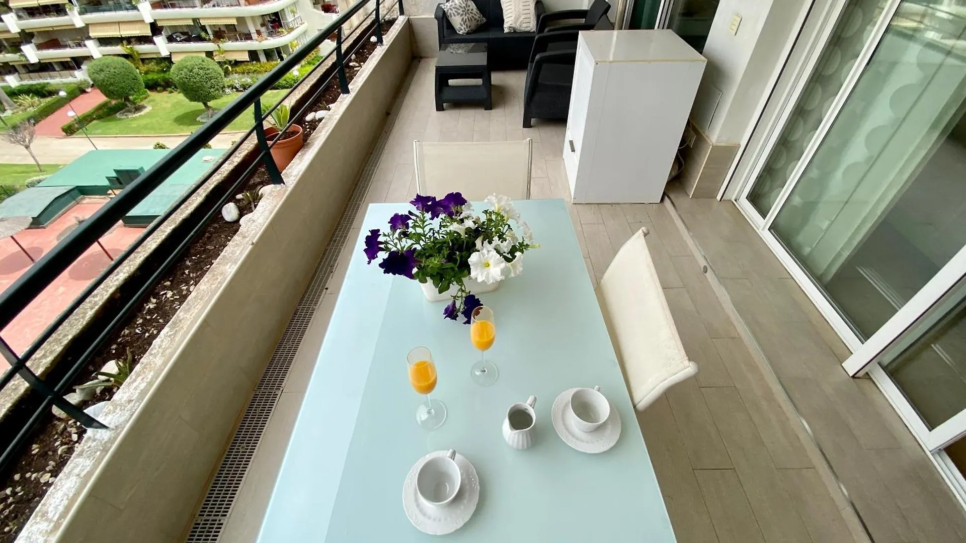 Apartamento Con Vistas Y Terraza En Guadalmina Mad Marbella Spain