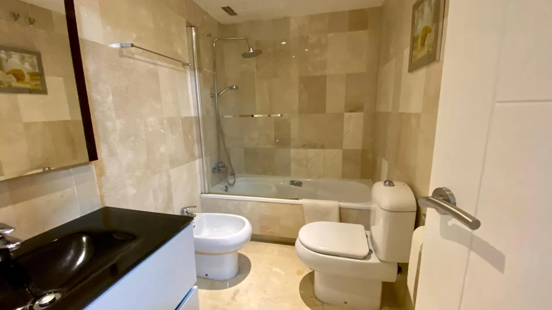 Apartamento Con Vistas Y Terraza En Guadalmina Mad Marbella Spain